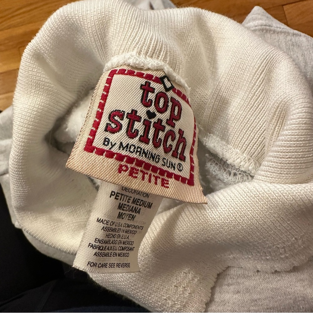 Vintage-Inspired Light Gray Collared Snowman Swea… - image 7